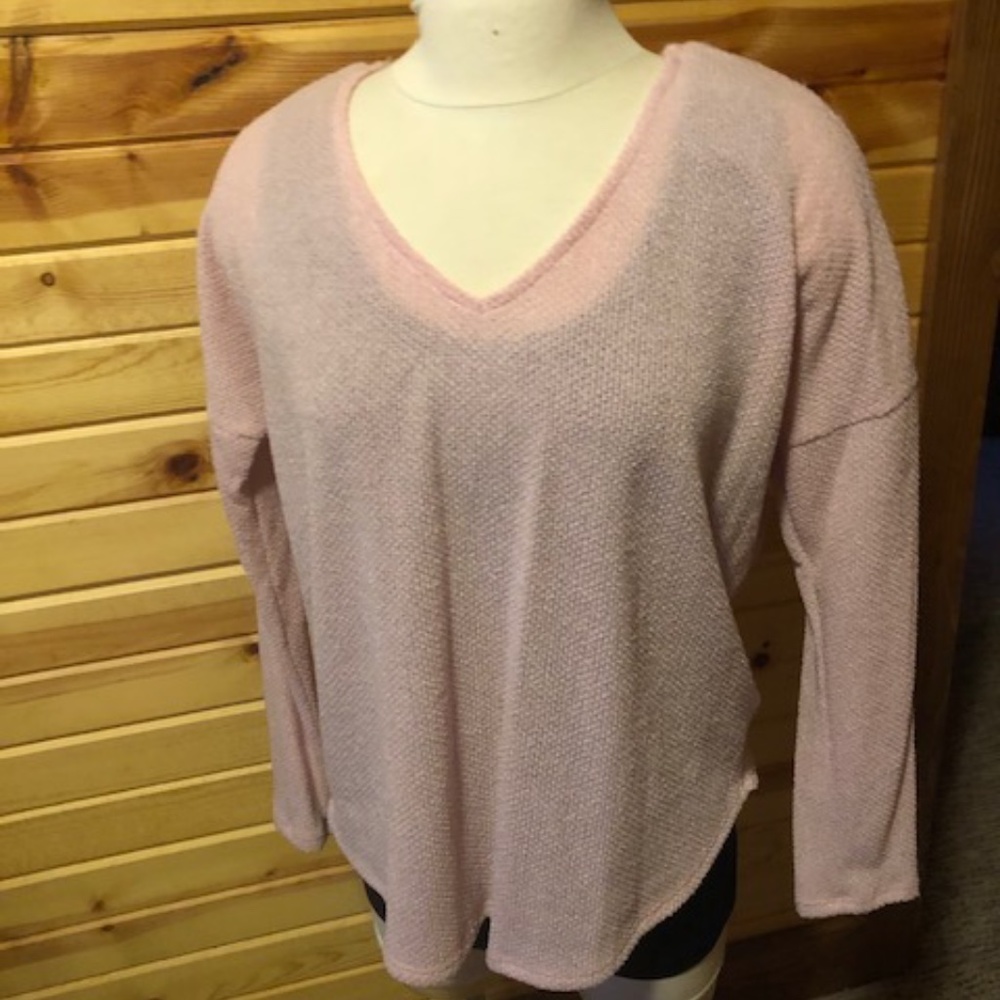 Pinky V neck